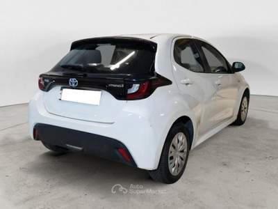 Toyota Yaris Hybrid Active MY21 FINO A 3 ANNI DI GARANZIA E 3 ANNI DI MANUTENZIONE Bianco usata Salerno