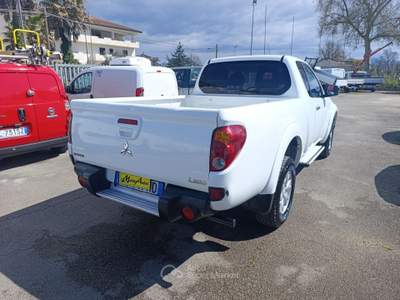 Mitsubishi L200 L200 4X4 CASSONE PICK UP Bianco usata PIGNATARO INTERAMNA