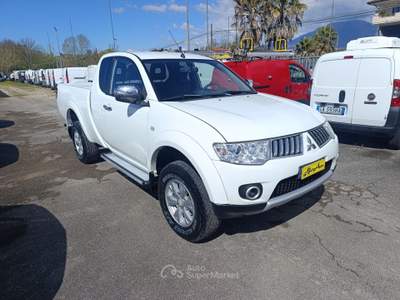 Mitsubishi L200 L200 4X4 CASSONE PICK UP Bianco usata PIGNATARO INTERAMNA