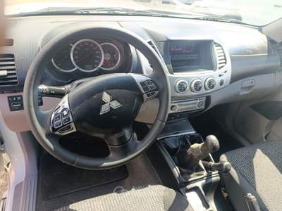 Mitsubishi L200 L200 4X4 CASSONE PICK UP Bianco usata PIGNATARO INTERAMNA