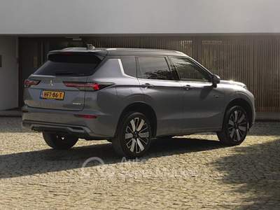 Mitsubishi Outlander 2.4L PHEV INFORM usata Mazzano