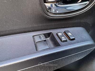Toyota Yaris Yaris 1.0 69cv Lounge - Neopatentati Argento usata Seregno