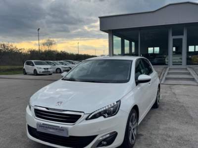 Peugeot 308 BlueHDi 120 S&S Allure Bianco usata San Gregorio Magno