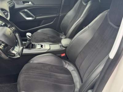Peugeot 308 BlueHDi 120 S&S Allure Bianco usata San Gregorio Magno