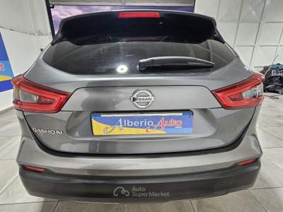 Nissan Qashqai 1.7 dCi 150 CV 4WD CVT N-Connecta aut. Grigio usata ADRANO