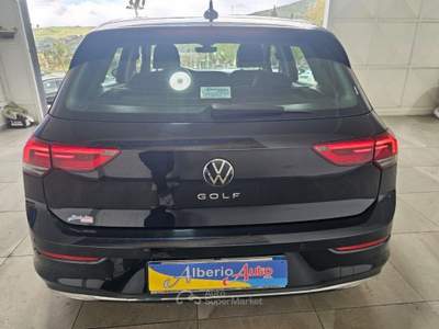 Volkswagen Golf 2.0 TDI DSG SCR Style Nero usata ADRANO