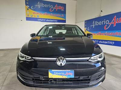 Volkswagen Golf 2.0 TDI DSG SCR Style Nero usata ADRANO