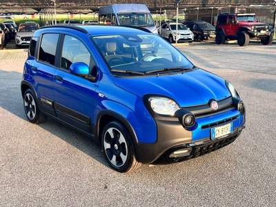 Fiat Panda 1.0 FireFly S&S Hybrid Pandina / Cross Blu/Azzurro usata Pieve di Soligo