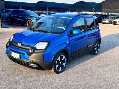 Fiat Panda 1.0 FireFly S&S Hybrid Pandina / Cross Blu/Azzurro usata Pieve di Soligo
