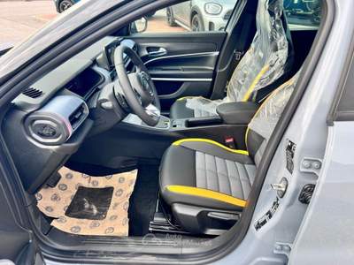 Jeep Avenger 1.2 Turbo 145 CV MHEV 4xe The North Face Grigio usata Pieve di Soligo