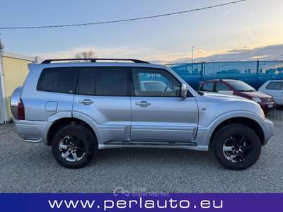 Mitsubishi Pajero 3.2 DI-D 16V 7posti  CAMBIO  AUTOMATICO Argento usata Arezzo