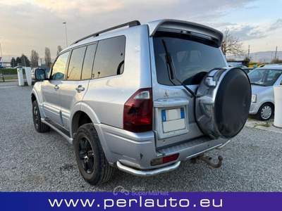 Mitsubishi Pajero 3.2 DI-D 16V 7posti  CAMBIO  AUTOMATICO Argento usata Arezzo