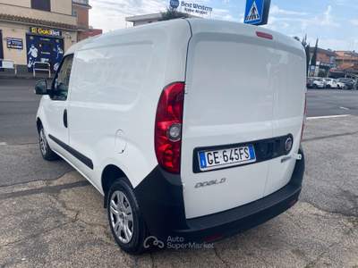 Fiat Doblò DOBLO' 1.6 105CV 3POSTI PC-TN Cargo LOUNGE Bianco usata Fiumicino