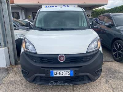 Fiat Doblò DOBLO' 1.6 105CV 3POSTI PC-TN Cargo LOUNGE Bianco usata Fiumicino