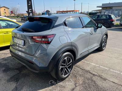 Nissan Juke Juke II 2024 1.0 dig-t N-Connecta 114cv Grigio usata Calerno di Sant'Ilario d'Enza