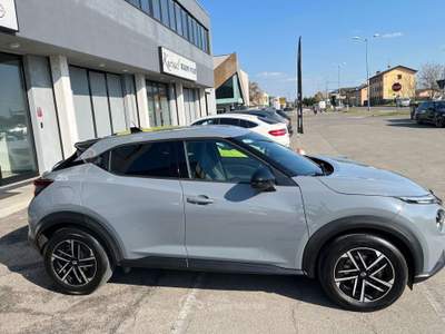 Nissan Juke Juke II 2024 1.0 dig-t N-Connecta 114cv Grigio usata Calerno di Sant'Ilario d'Enza