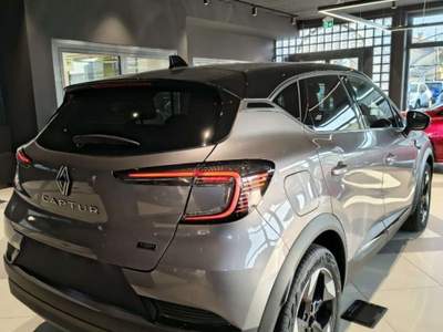 Renault Captur Full Hybrid E-Tech 160 CV Techno Verde usata Este