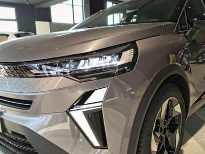 Renault Captur Full Hybrid E-Tech 160 CV Techno Verde usata Este
