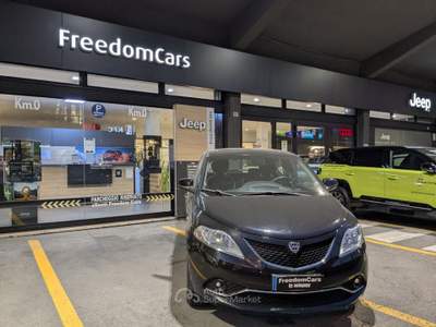 Lancia Ypsilon 1.2 69 CV 5 porte Gold Nero usata Parma