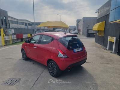 Lancia Ypsilon 1.0 FireFly Hybrid Gold 5 posti OK NEOPATENTATI Rosso usata Cremosano