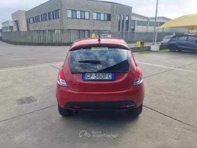 Lancia Ypsilon 1.0 FireFly Hybrid Gold 5 posti OK NEOPATENTATI Rosso usata Cremosano