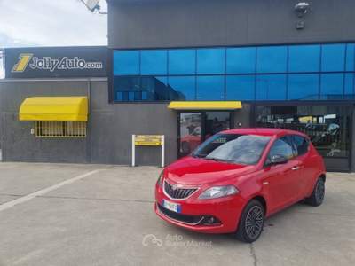 Lancia Ypsilon 1.0 FireFly Hybrid Gold 5 posti OK NEOPATENTATI Rosso usata Cremosano