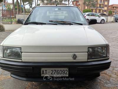 Renault 21 1.7 Nevada GTS + gancio Bianco usata SAN MARTINO SICCOMARIO