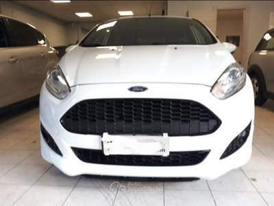 Ford Fiesta 1.5 TDCi 75CV 5 porte ST-Line Bianco usata Genova