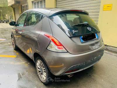 Lancia Ypsilon 1.2 69 CV 5 porte Platinum Grigio usata Genova