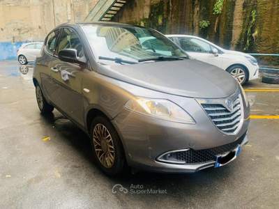 Lancia Ypsilon 1.2 69 CV 5 porte Platinum Grigio usata Genova