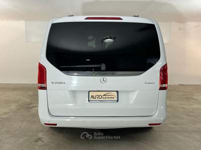 Mercedes-Benz Classe V D Premium 4Matic 7G-Tronic Plus ExtraLong 7POSTI Bianco usata Dogana