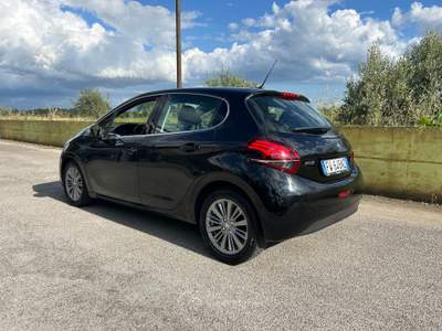Peugeot 208 GARANZIA 12 MESI usata Aprilia