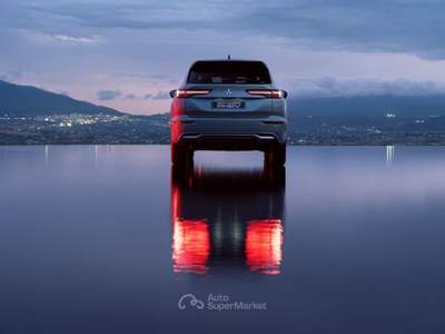 Mitsubishi Outlander 2.4L PHEV INSTYLE usata Mazzano