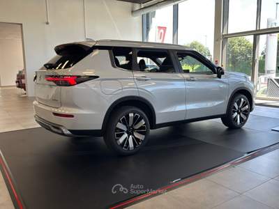 Mitsubishi Outlander 2.4L PHEV INTENSE usata Mazzano