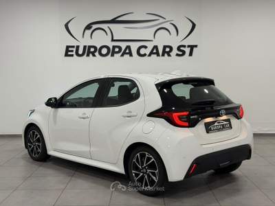 Toyota Yaris Hybrid Trend 1.5 Bianco usata Caresanablot