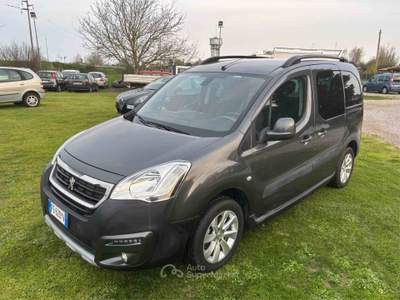 Peugeot Partner Tepee 1.6 HDi BlueHDi 75 Active Grigio usata COMACCHIO