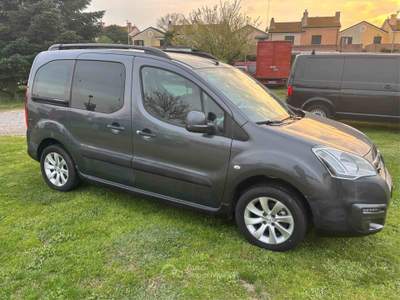 Peugeot Partner Tepee 1.6 HDi BlueHDi 75 Active Grigio usata COMACCHIO