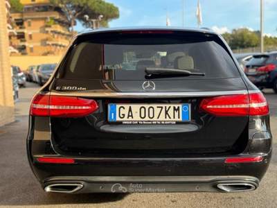 Mercedes-Benz Classe E E 300 de S.W. Auto EQ-Power Business Sport Nero usata Roma