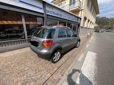 Fiat Sedici 1.6 16v Dynamic 4x4 107cv Grigio usata Como
