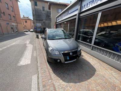 Fiat Sedici 1.6 16v Dynamic 4x4 107cv Grigio usata Como