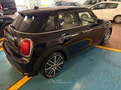 MINI One Mini IV 2021 5p 5p 1.5 Yours 102cv Neopatentati Blu/Azzurro usata Milano