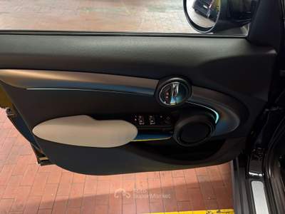 MINI One Mini IV 2021 5p 5p 1.5 Yours 102cv Neopatentati Blu/Azzurro usata Milano