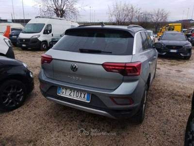 Volkswagen T-Roc 2.0 tdi dsg life 150 cv Argento usata Roma