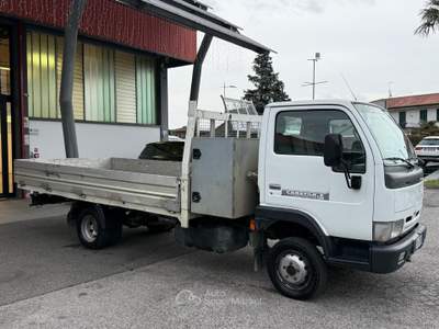 Nissan Cabstar .35 3.0 Tdi 120 CV CASSONE FISSO usata Pianiga
