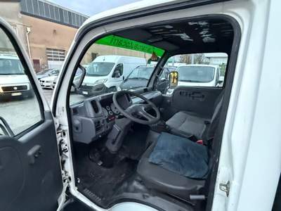 Nissan Cabstar .35 3.0 Tdi 120 CV CASSONE FISSO usata Pianiga