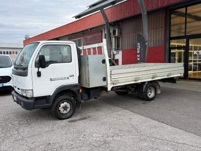 Nissan Cabstar .35 3.0 Tdi 120 CV CASSONE FISSO usata Pianiga