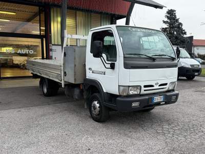 Nissan Cabstar .35 3.0 Tdi 120 CV CASSONE FISSO usata Pianiga