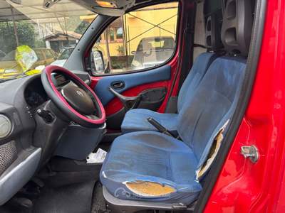 Fiat Doblò Dobl&ograve; 1.9 JTD H2 tetto alto - motore batte rotto Rosso usata Palestrina