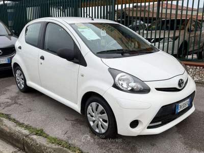 Toyota Aygo AYGO 1.0 CONNECT 5 PORTE 128000 KM NAVIGATORE Bianco usata Giugliano in Campania