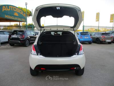 Lancia Ypsilon 1.3 MULTIJET 95CV E5 GOLD 138000 KM CERTIFICATI Bianco usata Giugliano in Campania